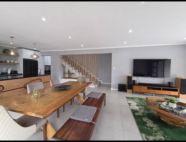 3 BEDROOM HOUSE FOR SALE IN PALM LAKES ESTATE